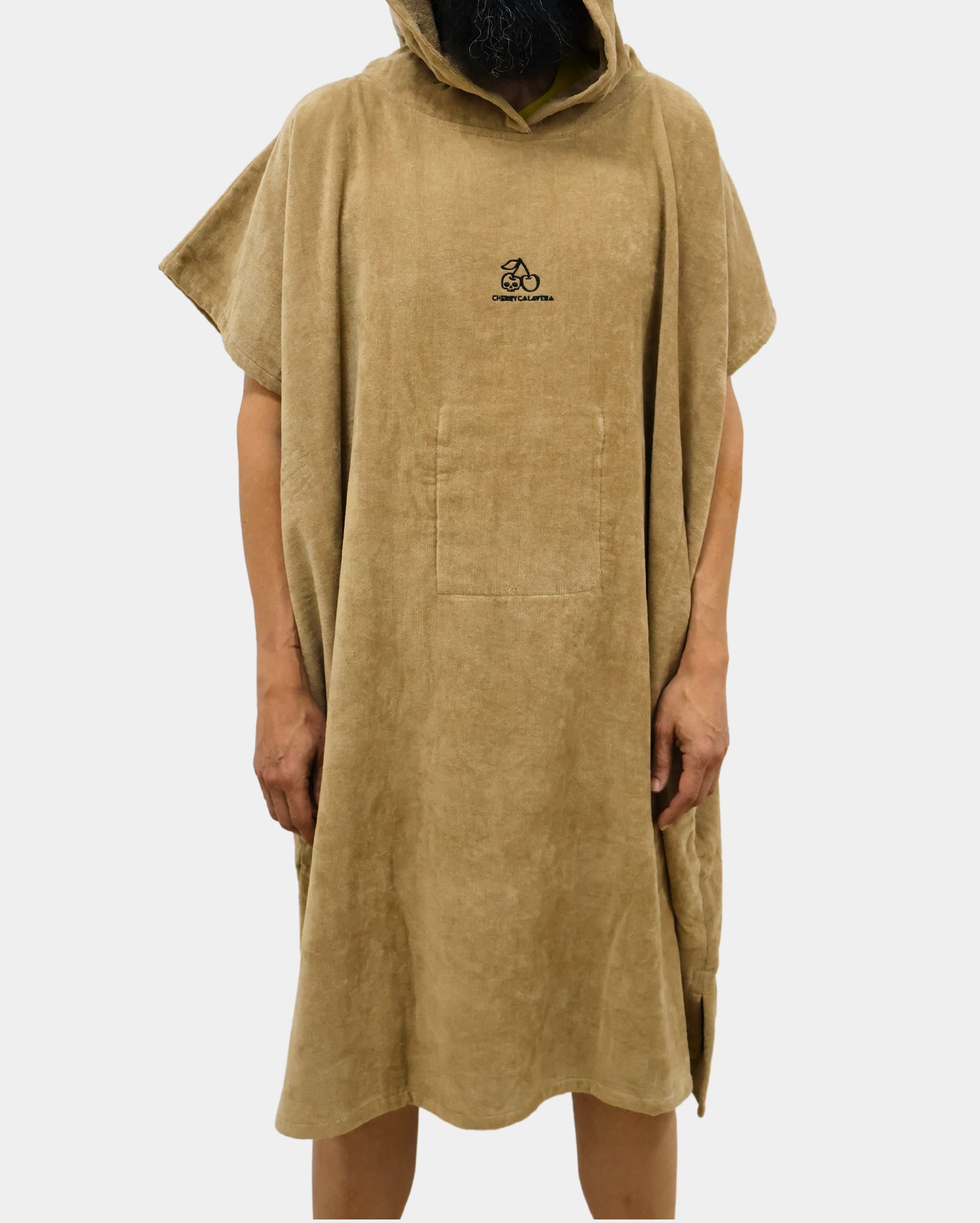 Poncho de rizo Cherrycalavera delantera
